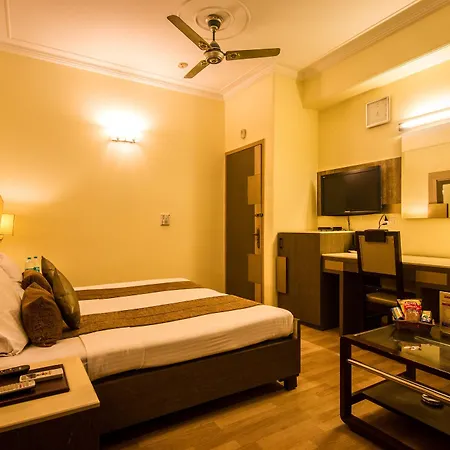 The Suncourt Hotel Yatri Delhi  Exterior photo