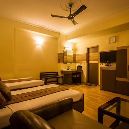 The Suncourt Hotel Yatri Delhi  Exterior photo