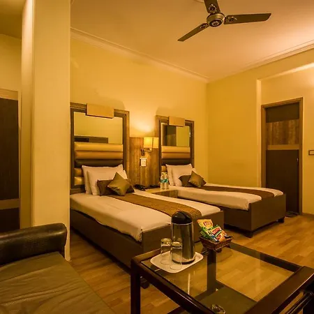 The Suncourt Hotel Yatri Delhi  Room photo
