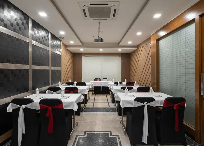 The Suncourt Hotel Yatri