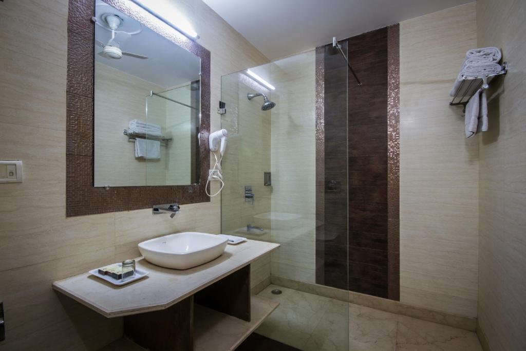 The Suncourt Yatri 3*